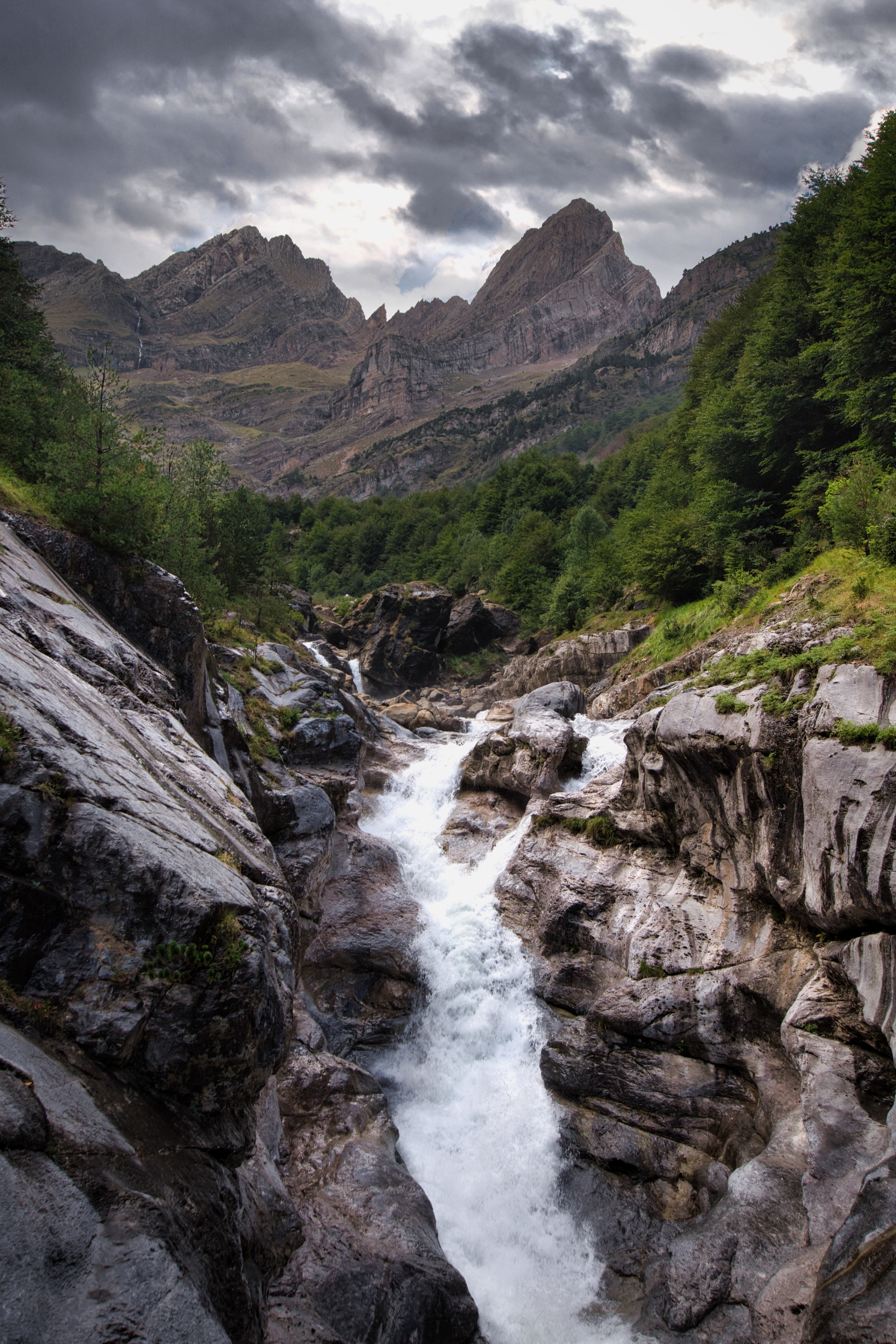 Río Cinca in flood, Valle de Pineta